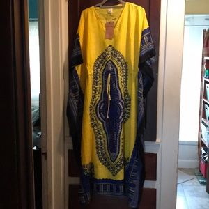 Nothing says summer like this maxi caftan. NWT
